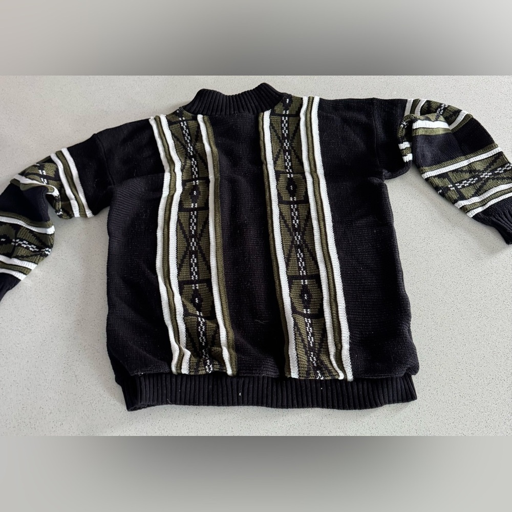 Vintage Clifton Place Black/White/Olive Green
XL/large (see measurements)